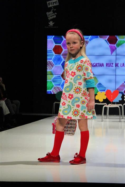 Agatha Ruiz de la Prada · Moda infantil .